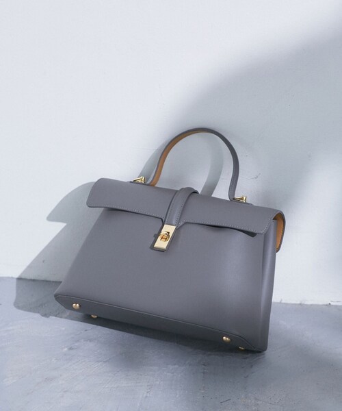 VIS（ビス）の「ひねり金具ワンハンドルバッグ/2WAY,軽量（ハンドバッグ・レディース・ブラック系/グレー系/ベージュ/ブラック/キャメル・F）」の5枚目の写真