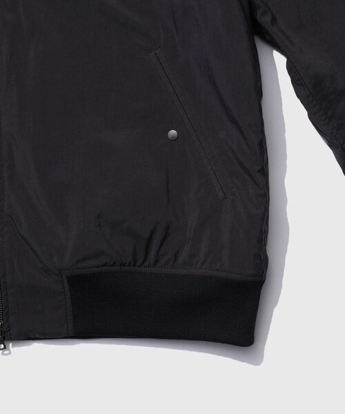 ADAM ET ROPE'(アダムエロペ)の「【ATON/エイトン】FIBRIL NYLON SATIN FLIGHT JACKET(その他アウター・メンズ・ブラック系・4/6)」の7枚目の写真