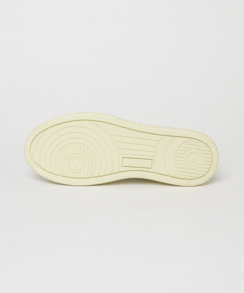 URBAN RESEARCH（アーバンリサーチ）の「AUTRY　MEDALIST LOW（スニーカー・レディース・WHT/SILVER・37/38/39）」の6枚目の写真