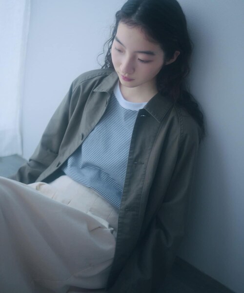 URBAN RESEARCH DOORS（アーバンリサーチドアーズ）の「FORK&SPOON　ミリタリージャケット（ミリタリージャケット・レディース・CHARCOAL/KHAKI・1）」の2枚目の写真