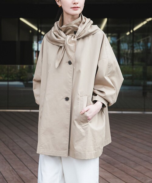 URBAN RESEARCH（アーバンリサーチ）の「スタンドカラーミドル丈トレンチコート（ステンカラーコート・レディース・BEIGE/NAVY・36/38）」の9枚目の写真