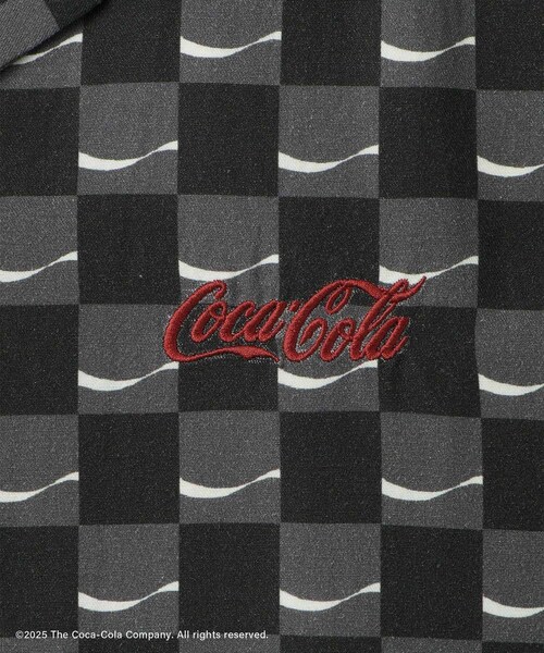 Saturdays NYC(サタデーズ ニューヨークシティ )の「Coca-Cola 70s DRD All Over Printed Shirt(シャツ/ブラウス・レディース・ブラック系・L/M/S/XL)」の20枚目の写真