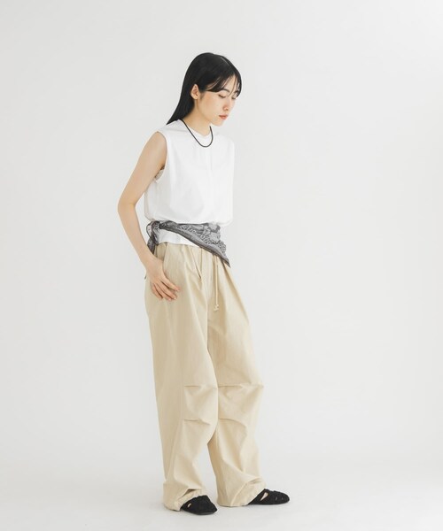 KBF（ケイビーエフ）の「ショルダータックカットソー（タンクトップ・レディース・CHARCOAL/OFF/L.BLUE・One）」の11枚目の写真