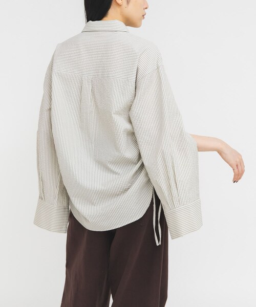 KBF(ケイビーエフ)の「サイドドロストサッカーシャツ(シャツ/ブラウス・レディース・IVO×BLUE/BEIGE×BLK/BLUE×OFF・One)」の16枚目の写真