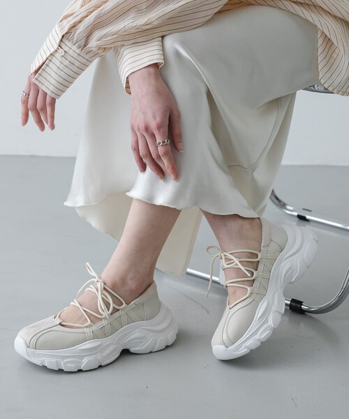 SENSE OF PLACE by URBAN RESEARCH（センスオブプレイスバイアーバンリサーチ）の「レースアップバレエスニーカー（スニーカー・レディース・BLACK/BROWN/GRAY/IVORY・S/M/L/XL）」の14枚目の写真