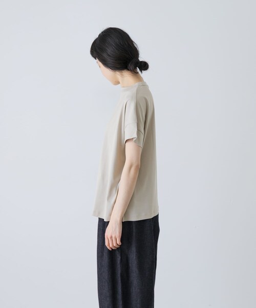 かぐれ(カグレ)の「handvaerk BOTTLE NECK SHORT-SLEEVE T-SHIRT(Tシャツ/カットソー・レディース・IRON/FOAM/LIME GREEN・S)」の18枚目の写真