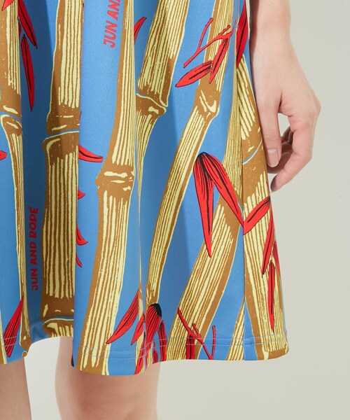 ROPE'（ロペ）の「【UV】【吸水速乾】バンブー柄プリントノースリーブワンピース（ワンピース・レディース・ブラック/ブルー・L/M/S）」の16枚目の写真