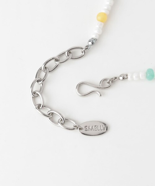 SMELLY（スメリー）の「カラーパーツビーズネックレス（ネックレス・レディース・WHT・-）」の8枚目の写真