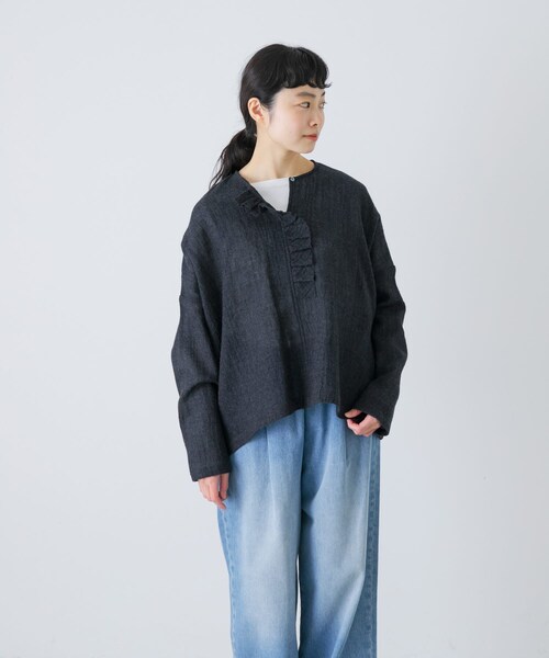 かぐれ（カグレ）の「ウールワイドフリルプルオーバー（シャツ/ブラウス・レディース・CHECK/CHARCOAL・Free）」の7枚目の写真