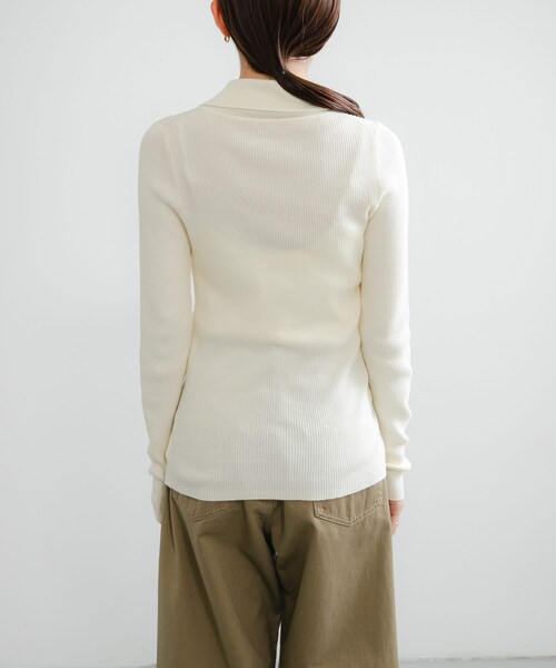 URBAN RESEARCH（アーバンリサーチ）の「『UR TECH』2WAYリブニット（ニット/セーター・レディース・OFF/BRICK/GREEN・FREE）」の5枚目の写真