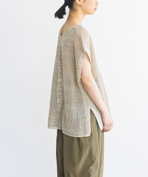 URBAN RESEARCH（アーバンリサーチ）の「メランジメッシュニット（ニット/セーター・レディース・CHARCOAL/BEIGE/GREEN・FREE）」の15枚目の写真