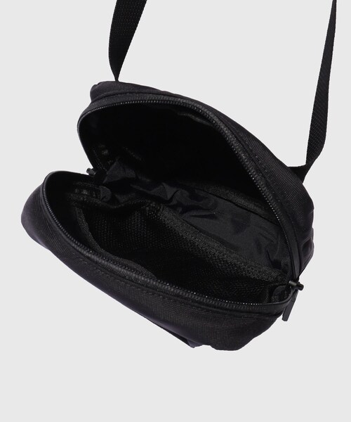 ADAM ET ROPE'（アダムエロペ）の「【MONOLITH/モノリス】SHOULDER STANDARD SSS（ショルダーバッグ・メンズ・ブラック・F）」の10枚目の写真