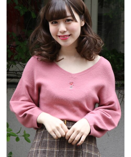 dazzlin（ダズリン）の「【sw】フラワービーズ刺繍ニットトップス（ニット/セーター・レディース・ピンク/ミントグリーン/オフホワイト/ブルー/ネイビー・F）」の9枚目の写真