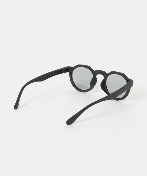 URBAN RESEARCH(アーバンリサーチ)の「jugaad 14 HORIZON GRIP MATTE(メガネ・メンズ・blk/偏光・FREE)」の5枚目の写真