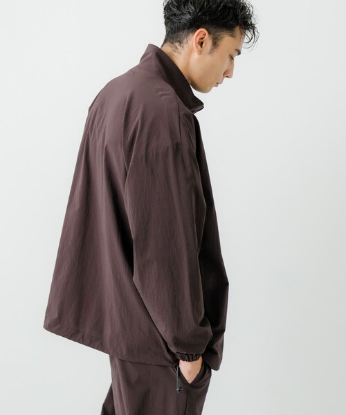 URBAN RESEARCH（アーバンリサーチ）の「NYLON DRY STRETCH JACKET（テーラードジャケット・メンズ・BLACK/BURGUNDY・M/L）」の18枚目の写真