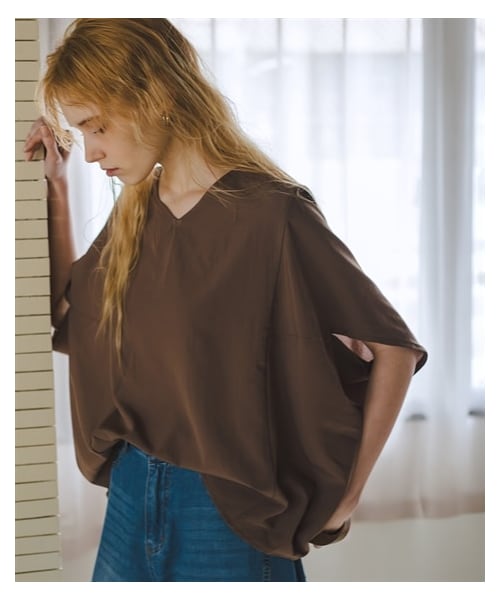 nissen（ニッセン）の「ドライワッシャー立体フォルムブラウス（イージーケア・吸汗速乾）＜大きいサイズ有＞（シャツ/ブラウス・レディース・チャコール/モカ/オフホワイト・S~M/L~LL/3L~4L/5L~6L/8L/10L）」の15枚目の写真