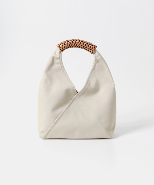 かぐれ（カグレ）の「KAMARO’AN　Woven Triangle Bag 36（ハンドバッグ・レディース・Ivory・one）」の4枚目の写真