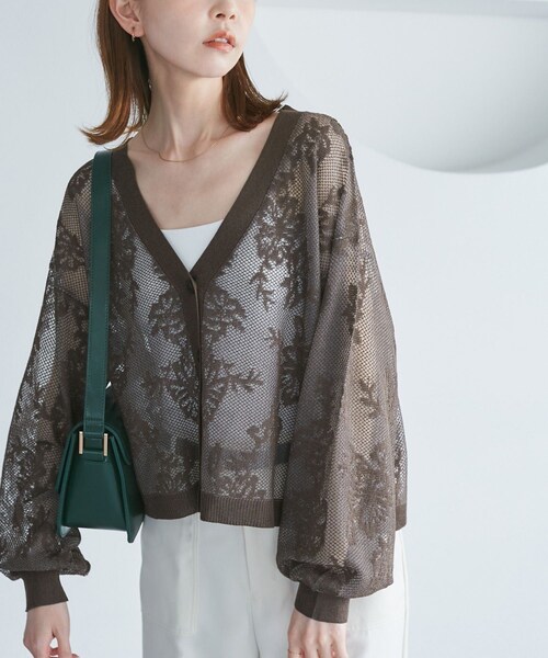 ROPE' PICNIC（ロペピクニック）の「透かし編み花柄Vネックカーディガン（カーディガン/ボレロ・レディース・オフホワイト/ブラウン/ブルー系/カラシ・38）」の15枚目の写真