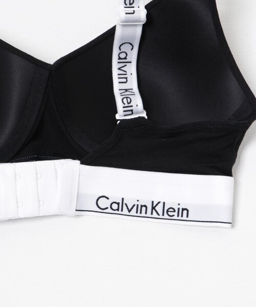 URBAN RESEARCH(アーバンリサーチ)の「Calvin Klein LGHTLY LINED BRALETTE(ブラジャー・レディース・P7A-B10 GY/UB1-BLACK/100-WHITE・S/M)」の9枚目の写真