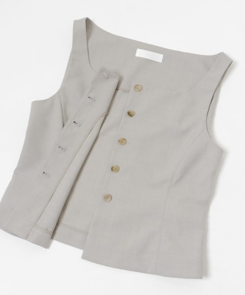 AMOMENTO SCOOP NECK TWO WAY VESTの通販はau PAY マーケット - 輸入