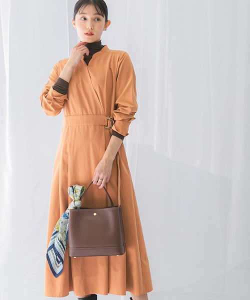 URBAN RESEARCH ROSSO（アーバンリサーチロッソ）の「スエードライクカシュクールワンピース（ワンピース・レディース・BLUE/ORANGE/BLACK・FREE）」の3枚目の写真