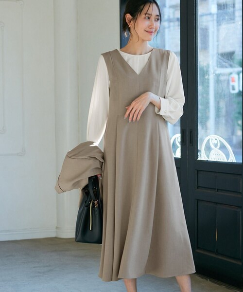 ROPE' PICNIC（ロペピクニック）の「【花粉ガード】クリアツイルジャンパースカート/セレモニー・通勤対応・セットアップ対応（ジャンパースカート・レディース・ライトグレー/キャメル系/ネイビー・36/38）」の3枚目の写真