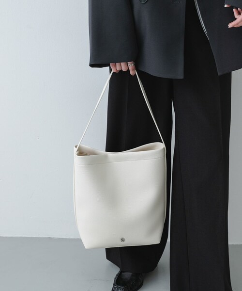 SENSE OF PLACE by URBAN RESEARCH(センスオブプレイスバイアーバンリサーチ)の「バケツバッグ(ショルダーバッグ・レディース・BLACK/IVORY/BROWN・One)」の5枚目の写真