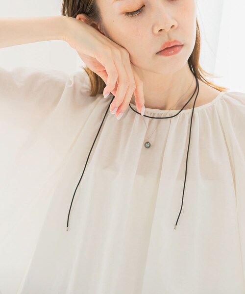 URBAN RESEARCH ROSSO（アーバンリサーチロッソ）の「Favorible　Black Pearl Combi Necklace（ネックレス・レディース・SIL×BLK・FREE）」の4枚目の写真