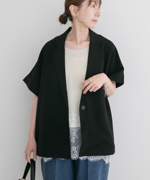 ITEMS URBANRESEARCH(アイテムズ アーバンリサーチ)の「『イージーケア/接触冷感/UVカット』SMOOTH LINEN TOUCH 半袖ジャケット(テーラードジャケット・レディース・OFF/BLK・Free)」の2枚目の写真