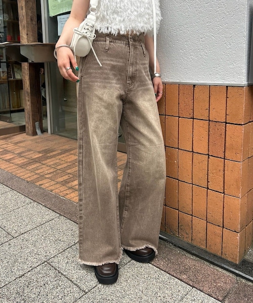 mystic(ミスティック)の「ウェーブデニム(デニムパンツ・レディース・ブラウン/ブラック/ブルー・2/1/0)」の1枚目の写真