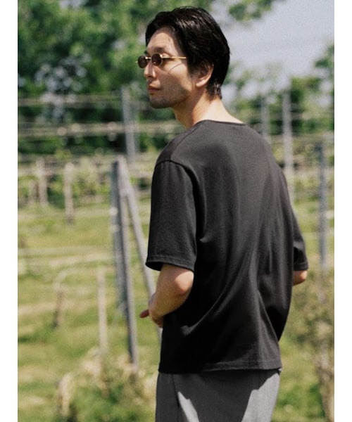 LIDNM(リドム)の「AGED PIMA DRIFT TEE(Tシャツ/カットソー・メンズ・ブラック/ブラウン・S/M/L)」の4枚目の写真