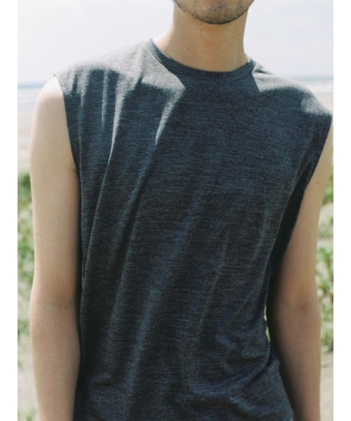 LIDNM(リドム)の「MERINO WOOL SLEEVELESS TEE(タンクトップ・メンズ・ブラック/グレー・S/M/L)」の18枚目の写真