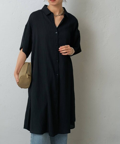 COLONY 2139(コロニートゥーワンスリーナイン)の「バンプストライプロングシャツ(シャツワンピース・レディース・オフホワイト/ブルー/ブラック・F)」の2枚目の写真