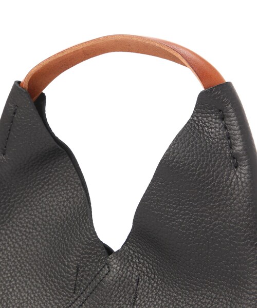 BEAVER（ビーバー）の「Hender Scheme/エンダースキーマ/triangle bag（バッグ・メンズ・ブラック/ブラウン・F）」の3枚目の写真