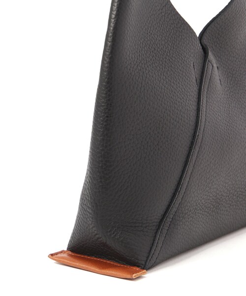 BEAVER（ビーバー）の「Hender Scheme/エンダースキーマ/triangle bag（バッグ・メンズ・ブラック/ブラウン・F）」の5枚目の写真