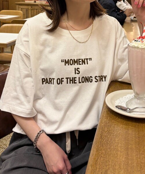 CIAOPANIC TYPY（チャオパニックティピー）の「フロッキーロゴプリント半袖オーバーTee（Tシャツ/カットソー・レディース・ブラウン/チャコールグレー/オフホワイト/ベージュ・ONE）」の2枚目の写真