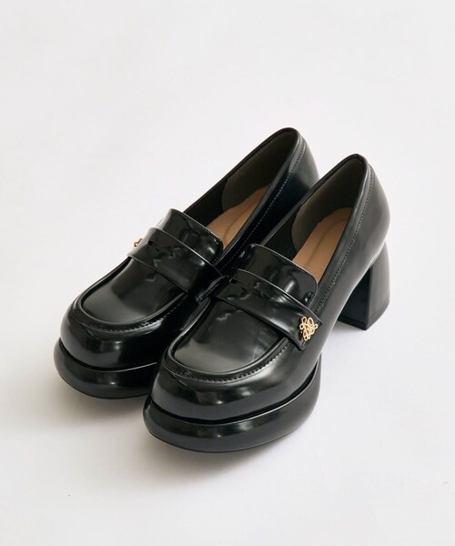 OLIVE des OLIVE（オリーブデオリーブ）の「エンブレム付きローファー（その他シューズ・レディース・ブラウン/ブラック・M/S/L）」の2枚目の写真