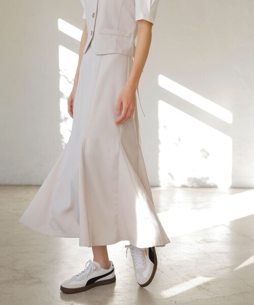 VIS（ビス）の「【新色追加】【美easy】リネンライクマーメイドスカート【洗える】【セットアップ対応】（スカート・レディース・ブラック/キナリ/カーキ系/オレンジ系/ライトグリーン/ネイビー・L/M/S/SS）」の3枚目の写真