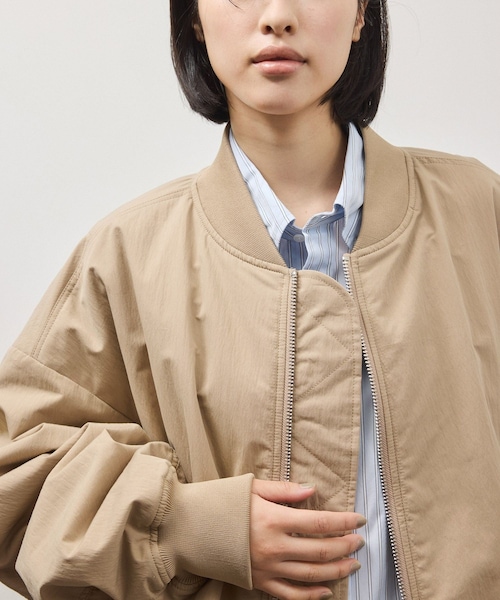 ADAM ET ROPE'（アダムエロペ）の「【PROVOKE for ADAM ET ROPE' 】別注 MA-1（MA-1・レディース・オフホワイト/ベージュ/ベージュ系/ネイビー・F）」の19枚目の写真