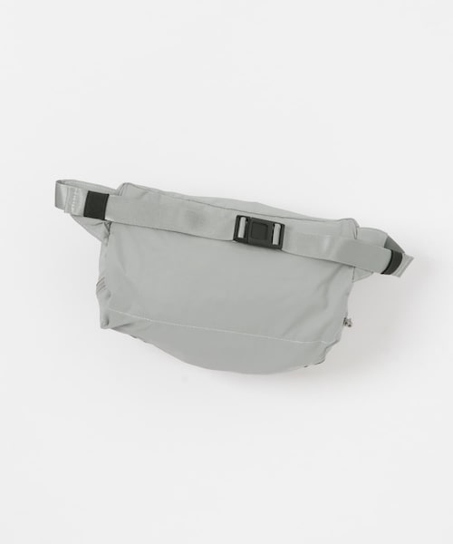 URBAN RESEARCH(アーバンリサーチ)の「DAIWA PIER39 Ws TRAVEL EX FANNY BAG(ボディバッグ/ウエストポーチ・メンズ・LT.GRAY・One)」の5枚目の写真
