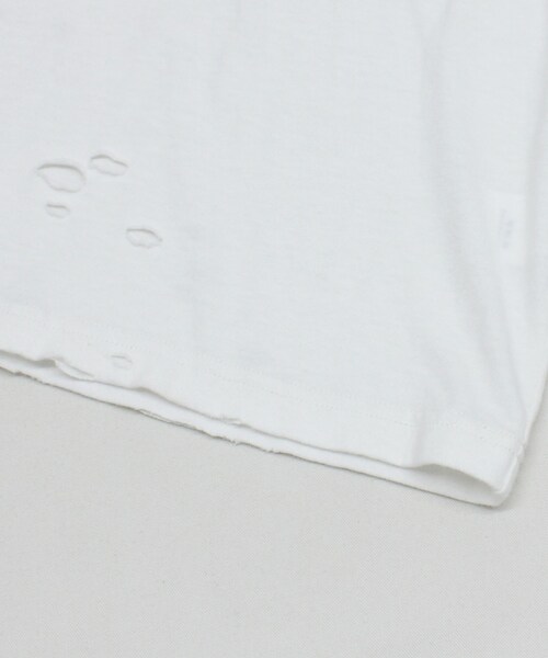 RNA（アールエヌエー）の「M2523 ダメージルーズＴ（トップス・レディース・ホワイト/スミクロ/ディープレッド）」の15枚目の写真