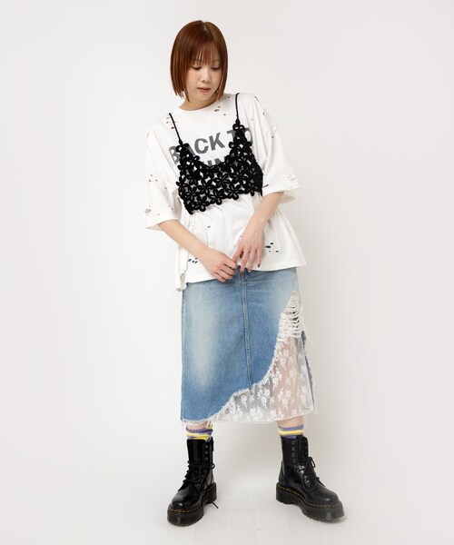 RNA（アールエヌエー）の「M2523 ダメージルーズＴ（トップス・レディース・ホワイト/スミクロ/ディープレッド）」の8枚目の写真