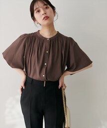 natural couture（ナチュラルクチュール）の「【WEB限定】麻混フレア袖ブラウス（トップス）」