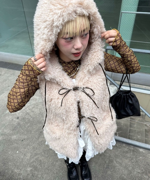 CIAOPANIC（チャオパニック）の「フード付きリボンファーベスト