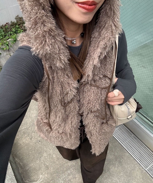 CIAOPANIC（チャオパニック）の「フード付きリボンファーベスト