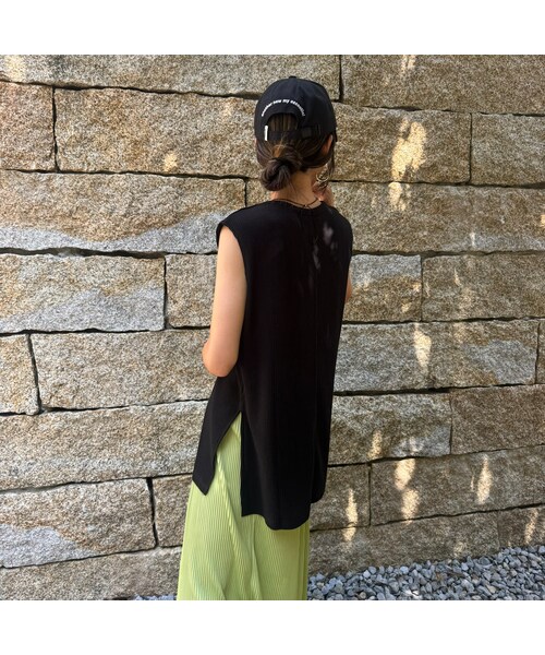 copine（コピン）の「サイドスリットリブノースリーブ(ブラック)（タンクトップ・レディース・ブラック・M）」の2枚目の写真