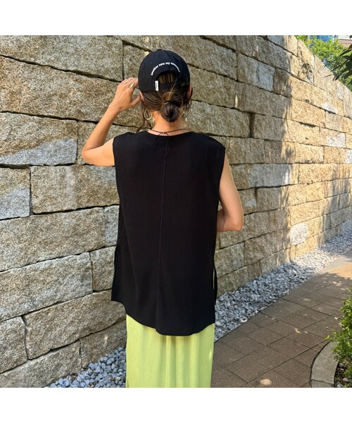 copine（コピン）の「サイドスリットリブノースリーブ(ブラック)（タンクトップ・レディース・ブラック・M）」の3枚目の写真