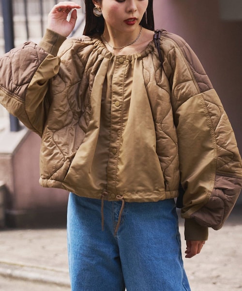 CIAOPANIC TYPY(チャオパニックティピー)の「etsintaリメイクキルティングコクーンジャケット(ジャケット/アウター・レディース・カーキ/ブラック/キャメル・ONE)」の3枚目の写真