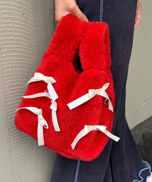 CIAOPANIC TYPY（チャオパニックティピー）の「H.Sリボン付ファーBAG（バッグ・レディース・パープル/ブルー/オレンジ/レッド/ブラック・ONE）」の4枚目の写真