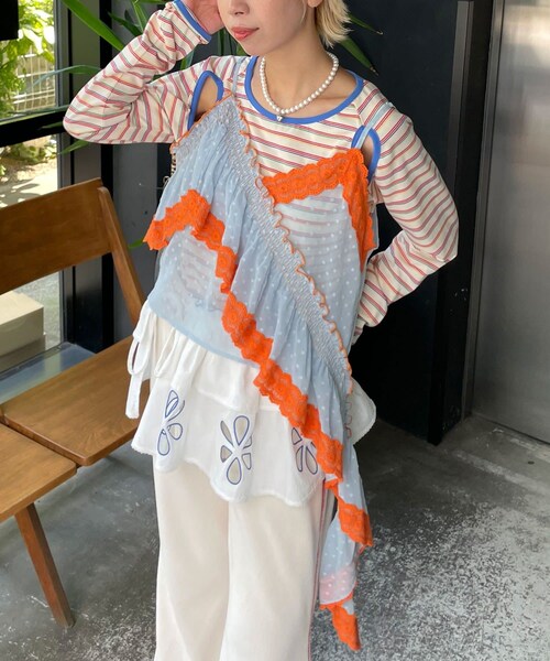 CIAOPANIC（チャオパニック）の「【HELLO.SANFRANCISCO/ハローサンフランシスコ】アシメフリルドットレースキャミ（タンクトップ・レディース・ブラック/オフホワイト/サックスブルー・ONE）」の3枚目の写真